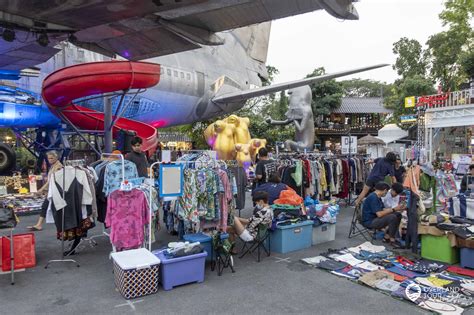 廈門友唱哪裏有：解析廈門的歌與夜市的交响乐章